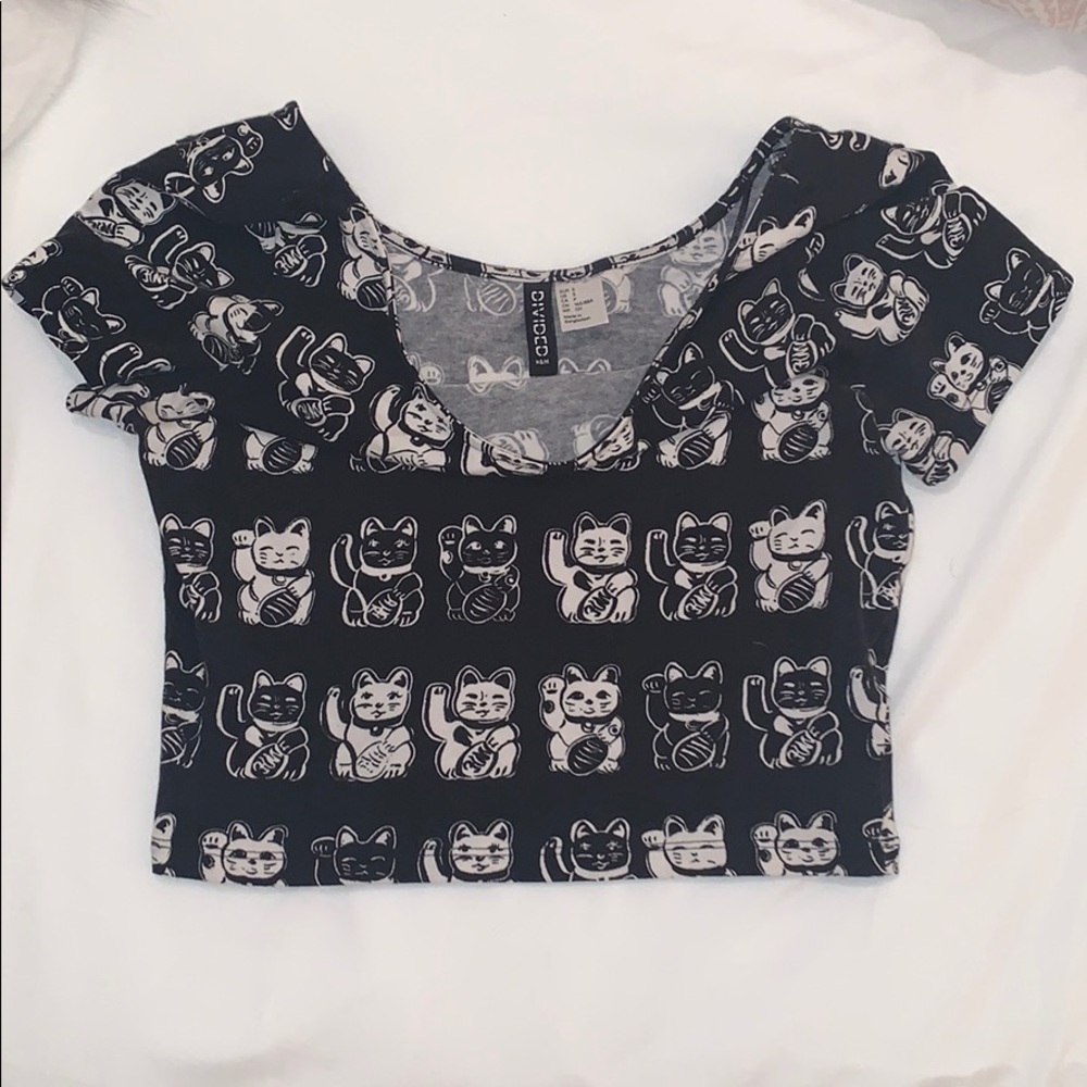 Kawaii Lucky Kitty Crop Top 🍀